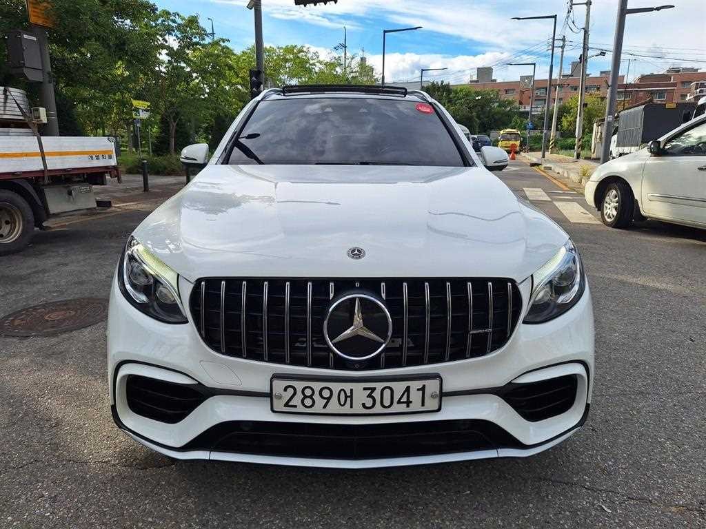 벤츠 GLC 클래스 GLC클래스 X253 AMG GLC 63 4MATIC+ 이미지 2