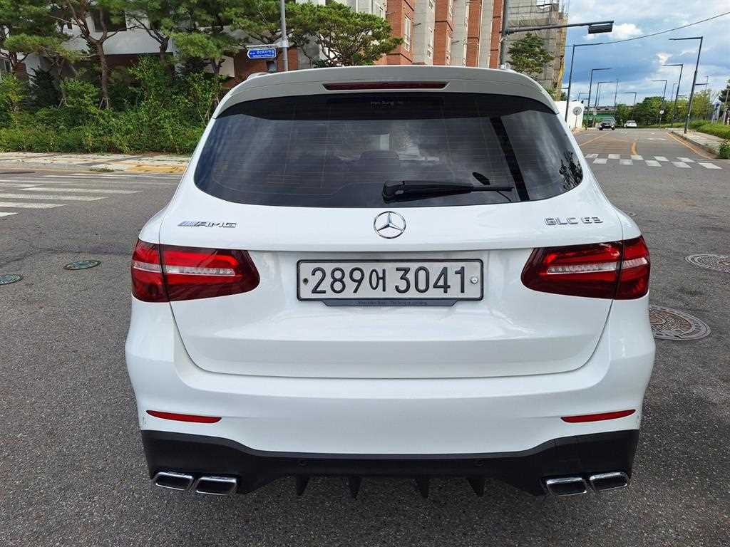 벤츠 GLC 클래스 GLC클래스 X253 AMG GLC 63 4MATIC+ 이미지 7