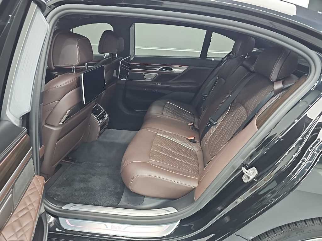 BMW 7시리즈 7시리즈 (G11) 730Ld xDrive 디자인 퓨어 엑설런스 이미지 12