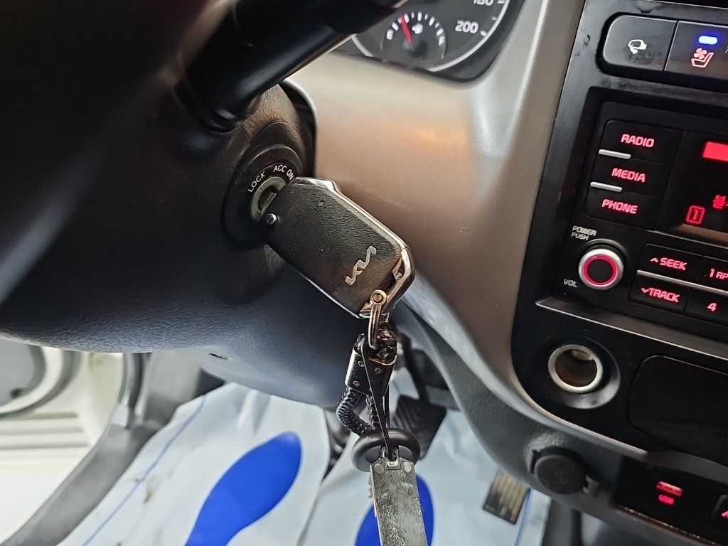 소형화물 카고(소형) [카고]봉고3 (LPG2.5터보) 더블캡/초장축/2WD GL 이미지 15