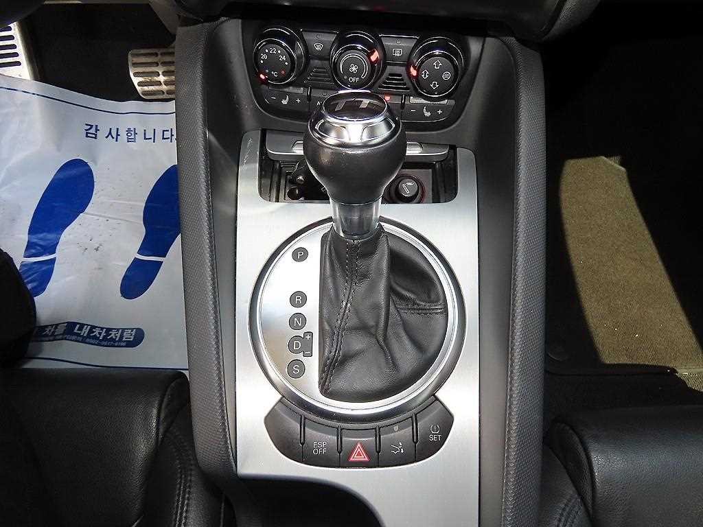 아우디 TT 뉴TT 2.0 TFSI 쿠페 이미지 10