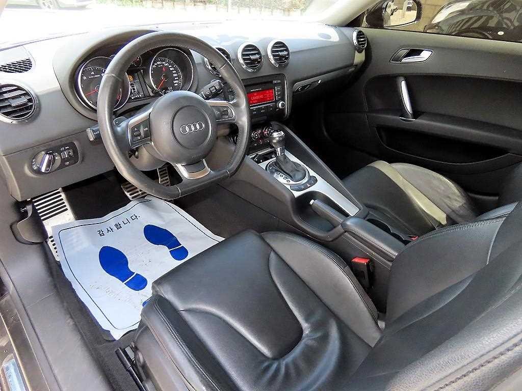 아우디 TT 뉴TT 2.0 TFSI 쿠페 이미지 7