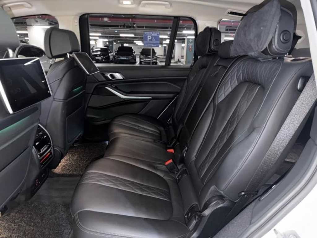 BMW X7 X7 (G07) xDrive 30d 디자인 퓨어 엑셀런스 7인승 이미지 7