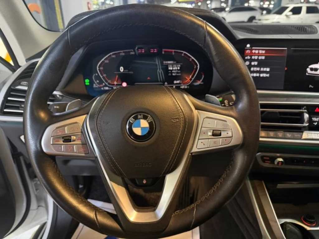 BMW X7 X7 (G07) xDrive 30d 디자인 퓨어 엑셀런스 7인승 이미지 8