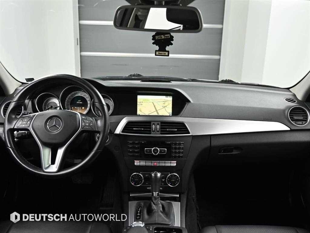 벤츠 C 클래스 C클래스 W204 C200 CGI 아방가르드 이미지 7
