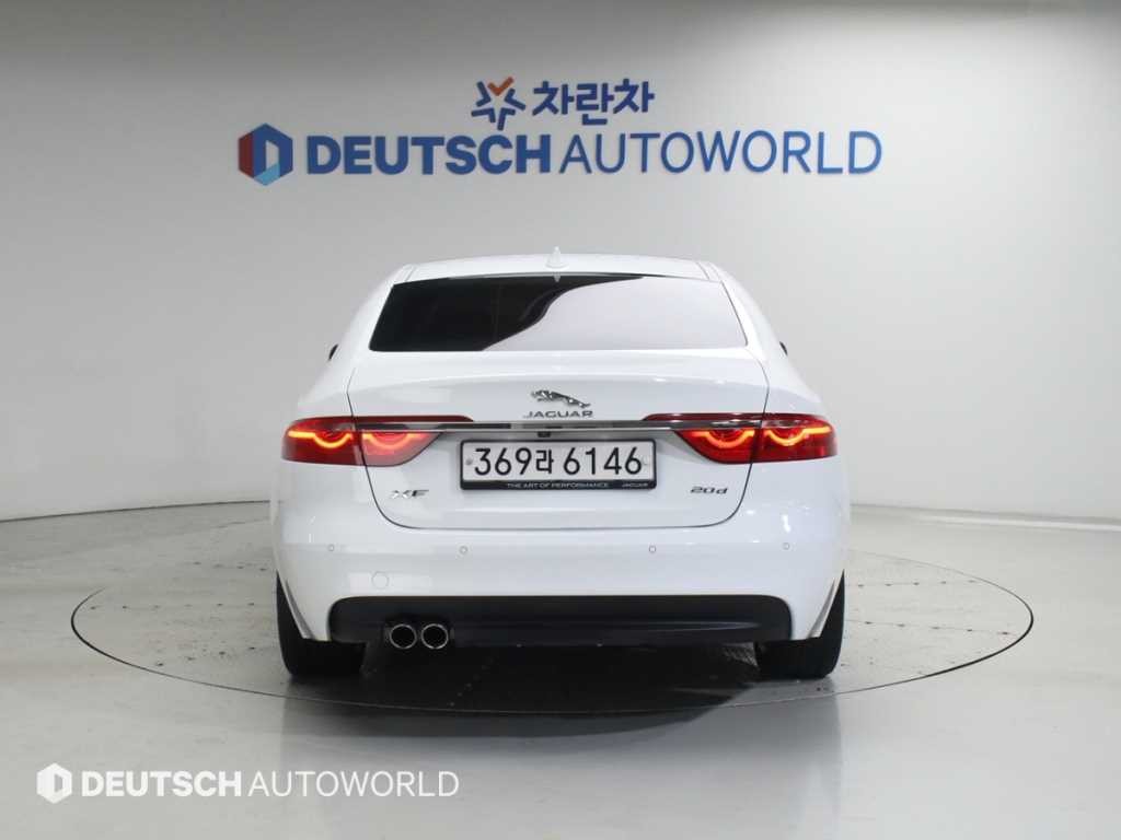 재규어 XF XF(X260) 2.0D 포트폴리오 이미지 4