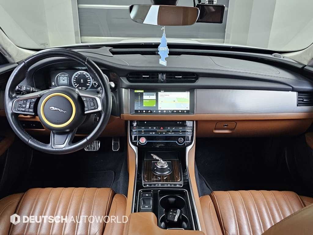 재규어 XF XF(X260) 2.0D 포트폴리오 이미지 7