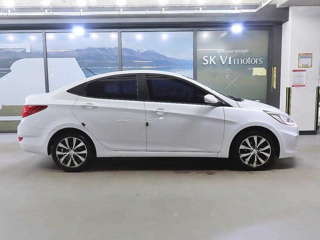 현대 엑센트 엑센트신형 1.4VVT 프리미엄 이미지 3