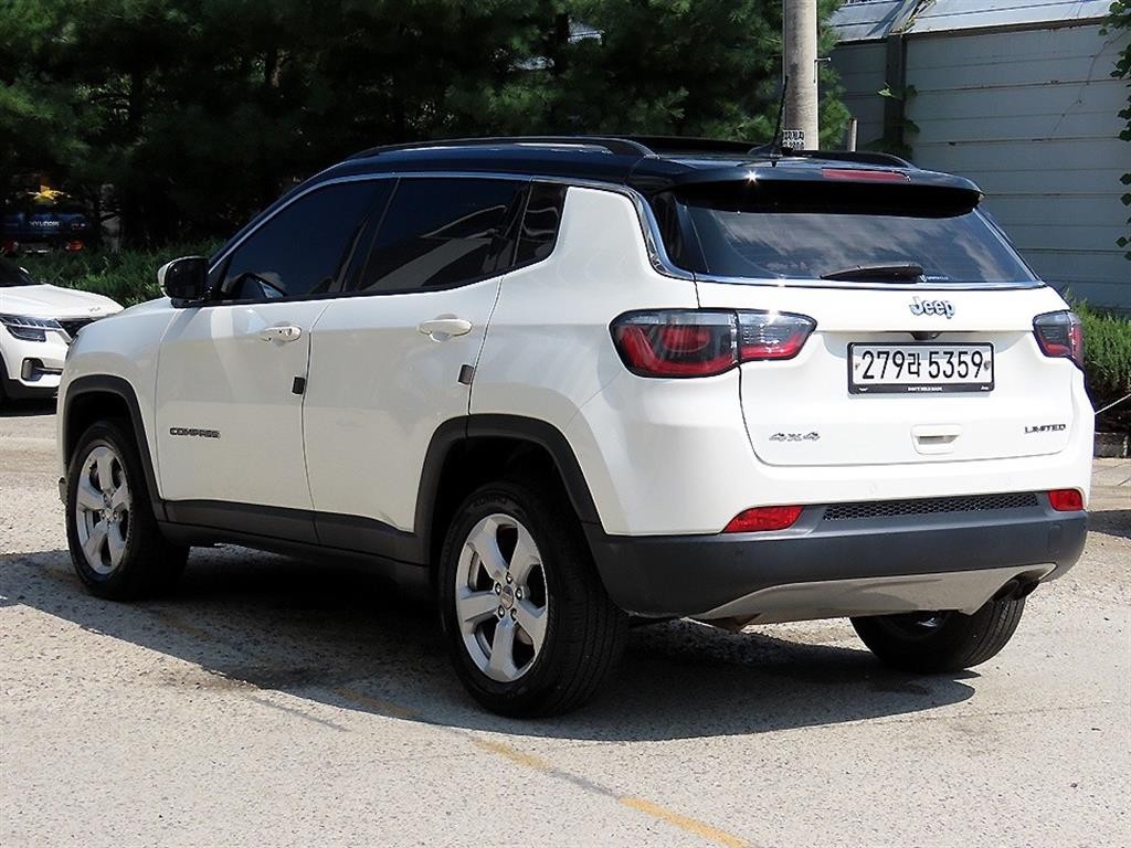 지프 컴패스 컴패스 2세대 2.4 AWD 리미티드 이미지 3