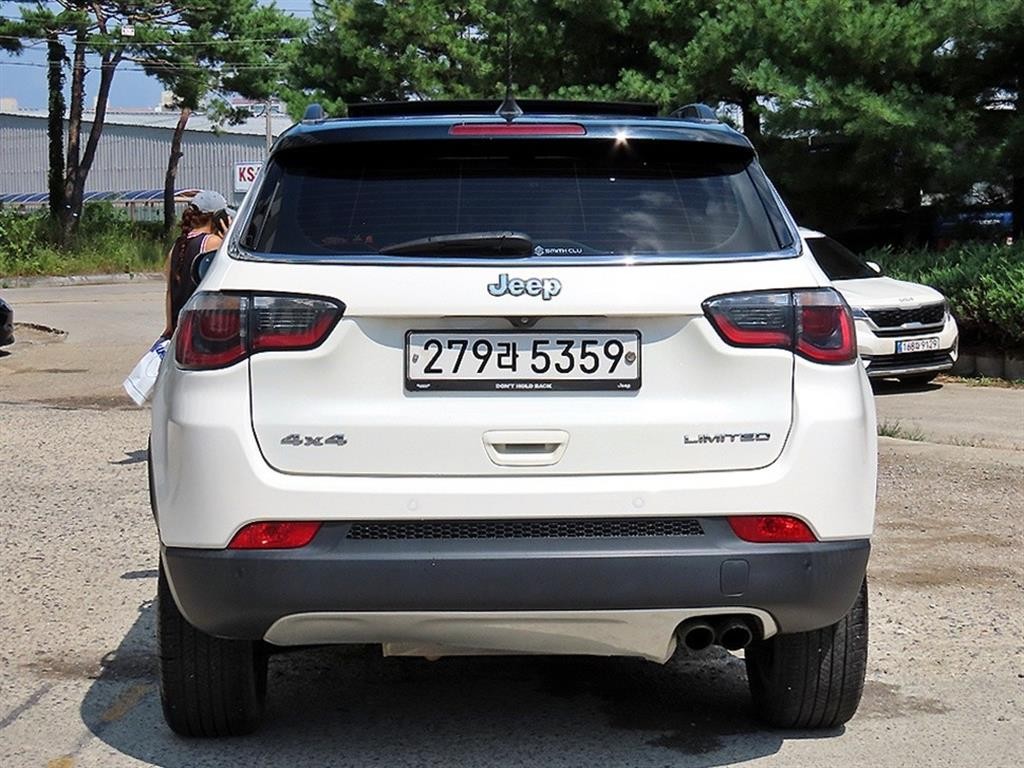 지프 컴패스 컴패스 2세대 2.4 AWD 리미티드 이미지 4