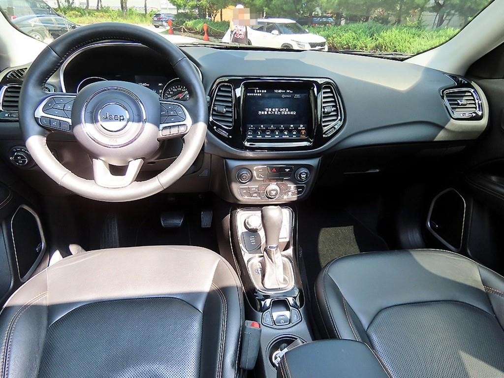 지프 컴패스 컴패스 2세대 2.4 AWD 리미티드 이미지 7