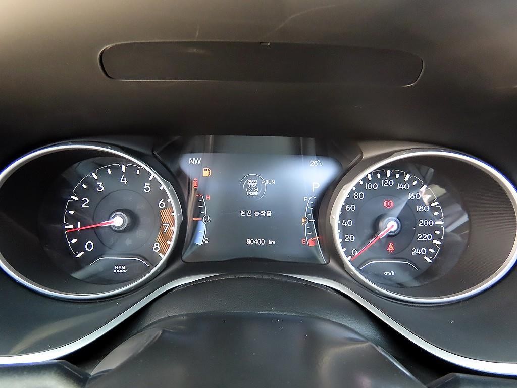 지프 컴패스 컴패스 2세대 2.4 AWD 리미티드 이미지 9