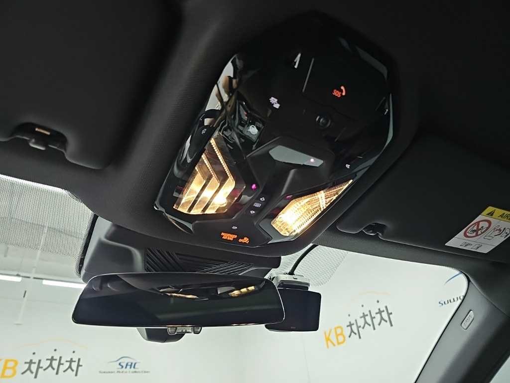 BMW 5시리즈 5시리즈 (G60) 530i xDrive M 스포츠 이미지 17