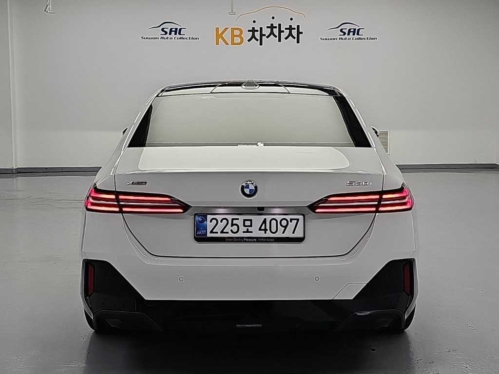 BMW 5시리즈 5시리즈 (G60) 530i xDrive M 스포츠 이미지 3