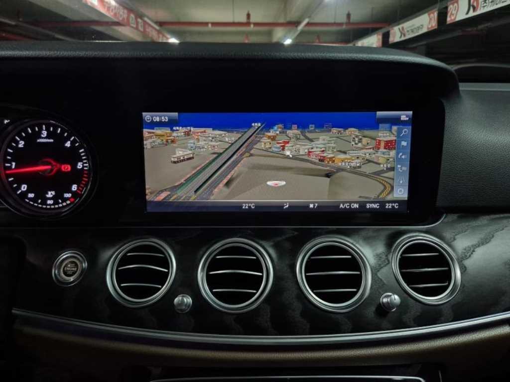 벤츠 E 클래스 E-클래스 W213 E220d 4MATIC 아방가르드 이미지 14