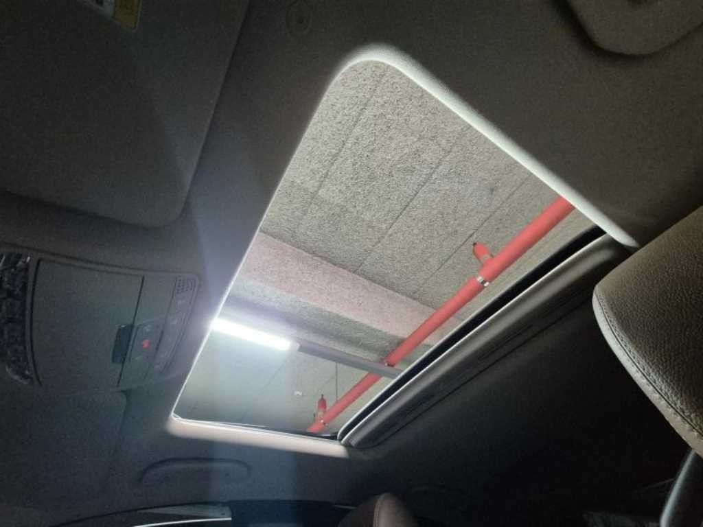 벤츠 E 클래스 E-클래스 W213 E220d 4MATIC 아방가르드 이미지 17