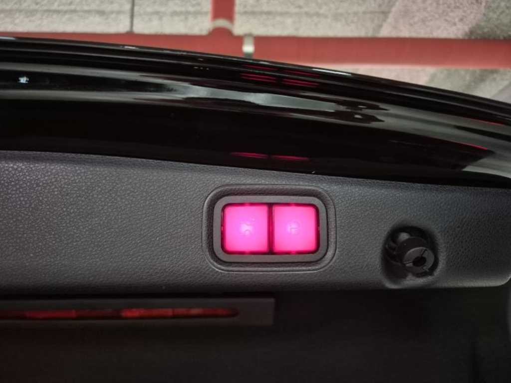 벤츠 E 클래스 E-클래스 W213 E220d 4MATIC 아방가르드 이미지 6