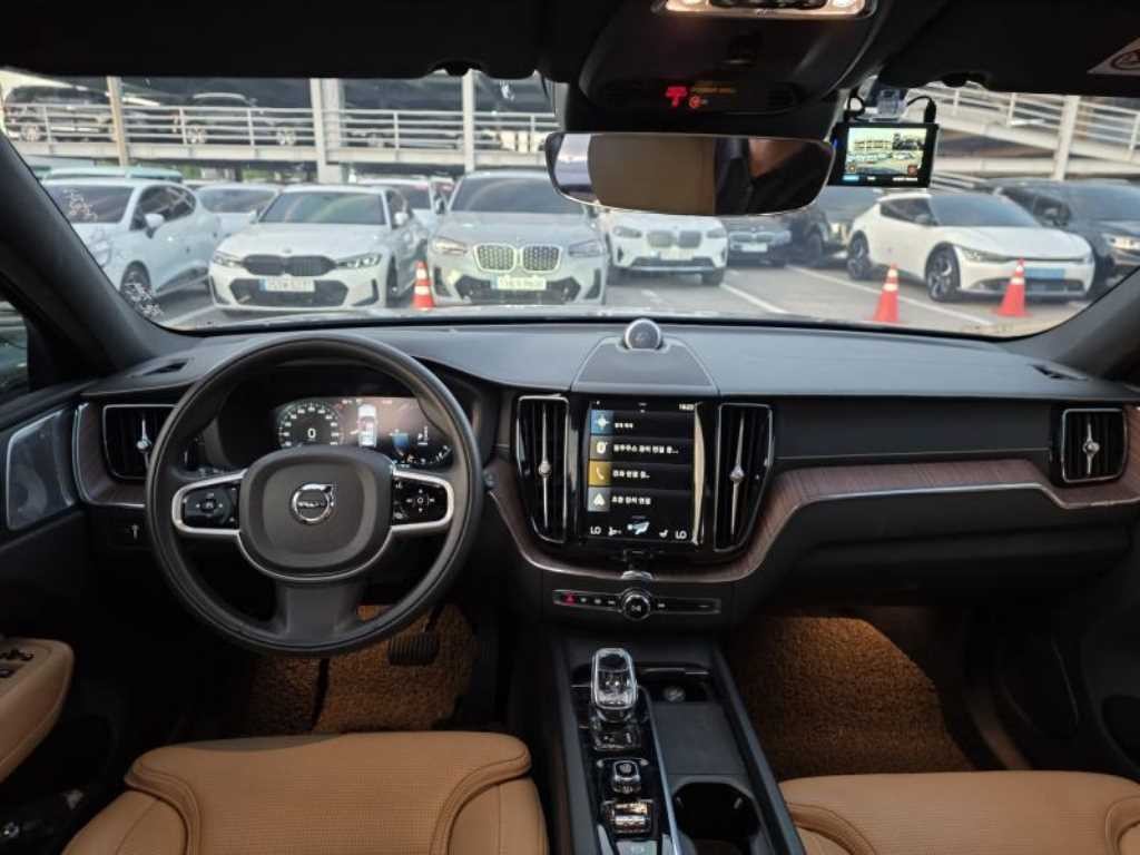 볼보 XC60 XC60(2세대) T8 AWD 인스크립션 이미지 5