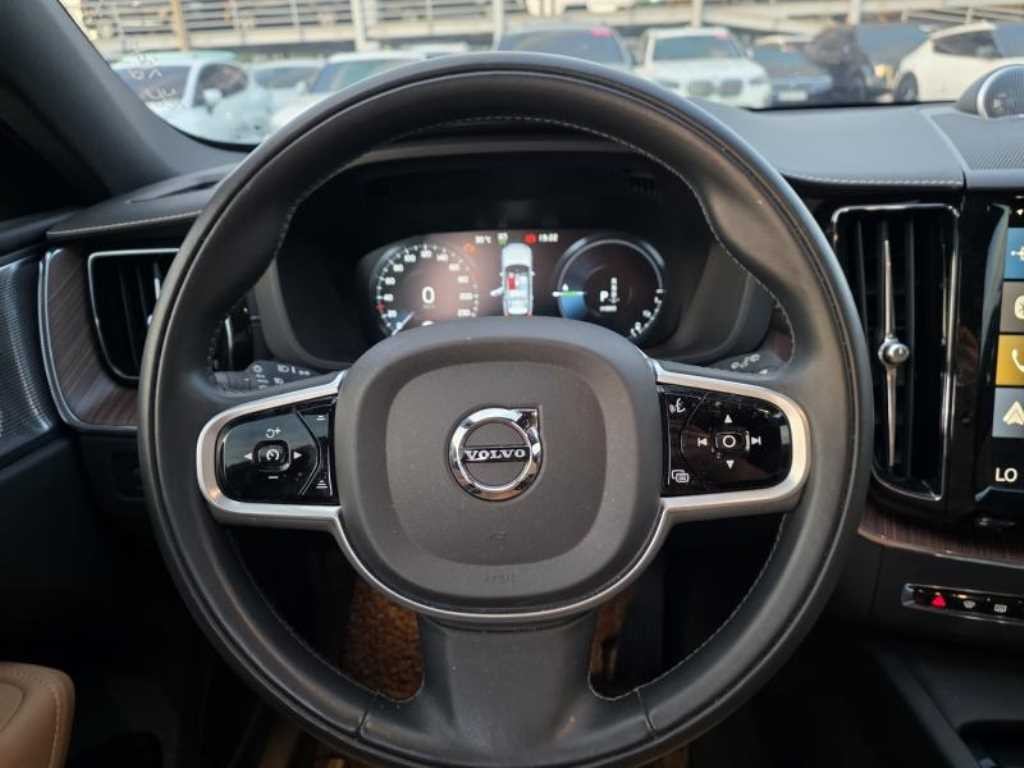 볼보 XC60 XC60(2세대) T8 AWD 인스크립션 이미지 7