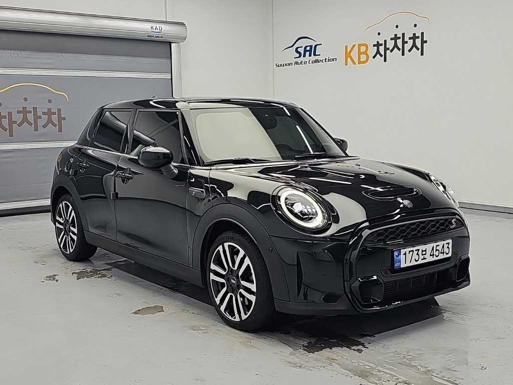 미니 쿠퍼 쿠퍼 S 5도어 클래식 3세대 이미지 4
