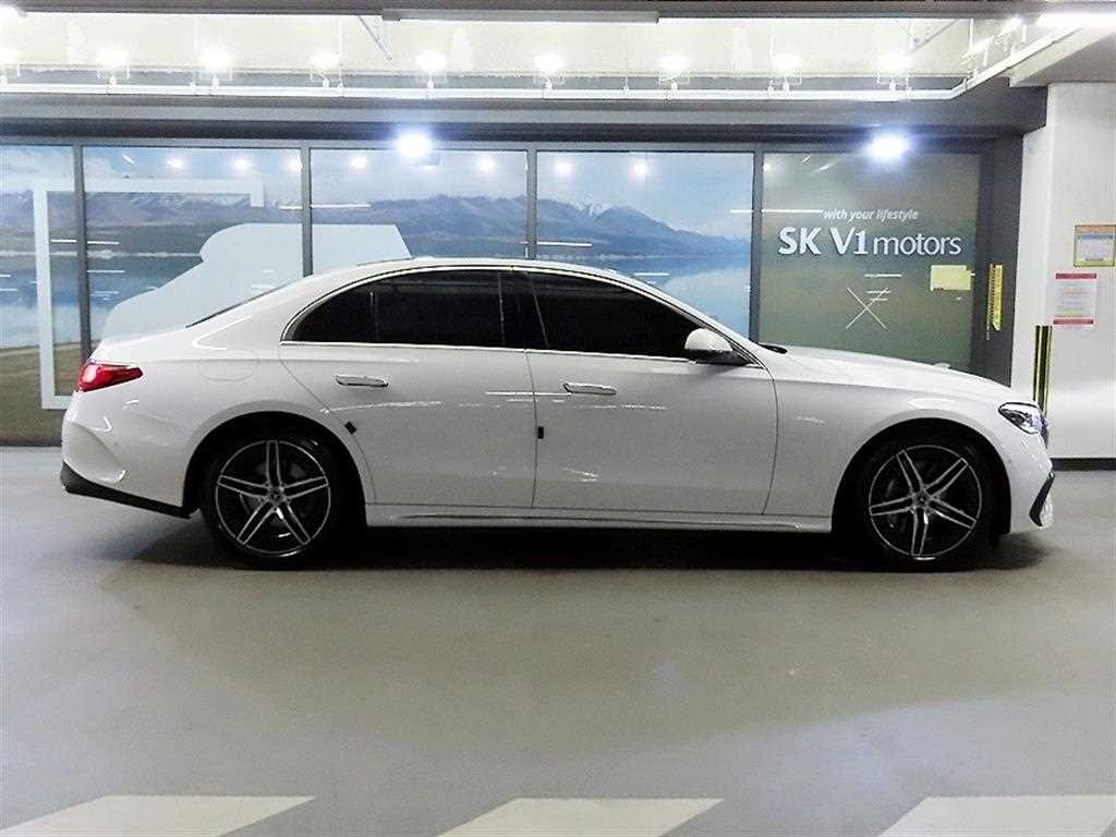 벤츠 E 클래스 E-클래스 W214 E300 4MATIC AMG Line 이미지 3