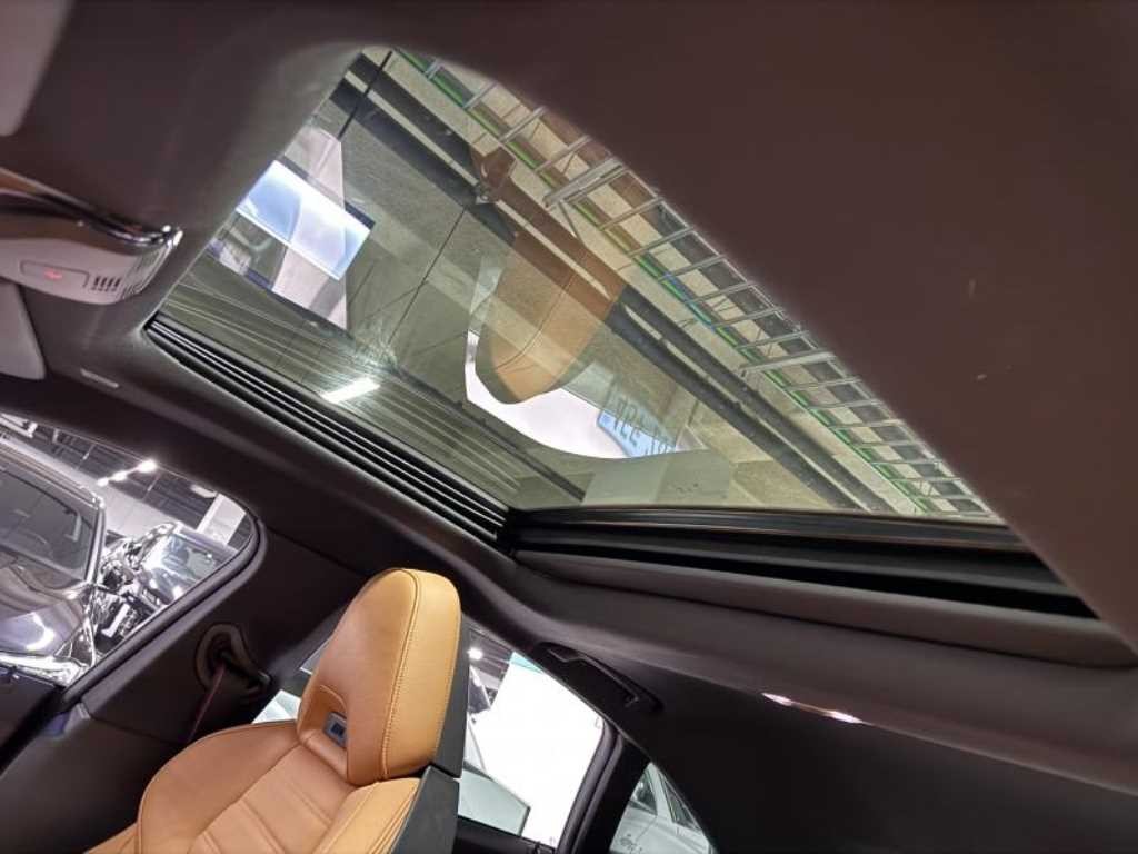 BMW i4 M50 프로 이미지 16