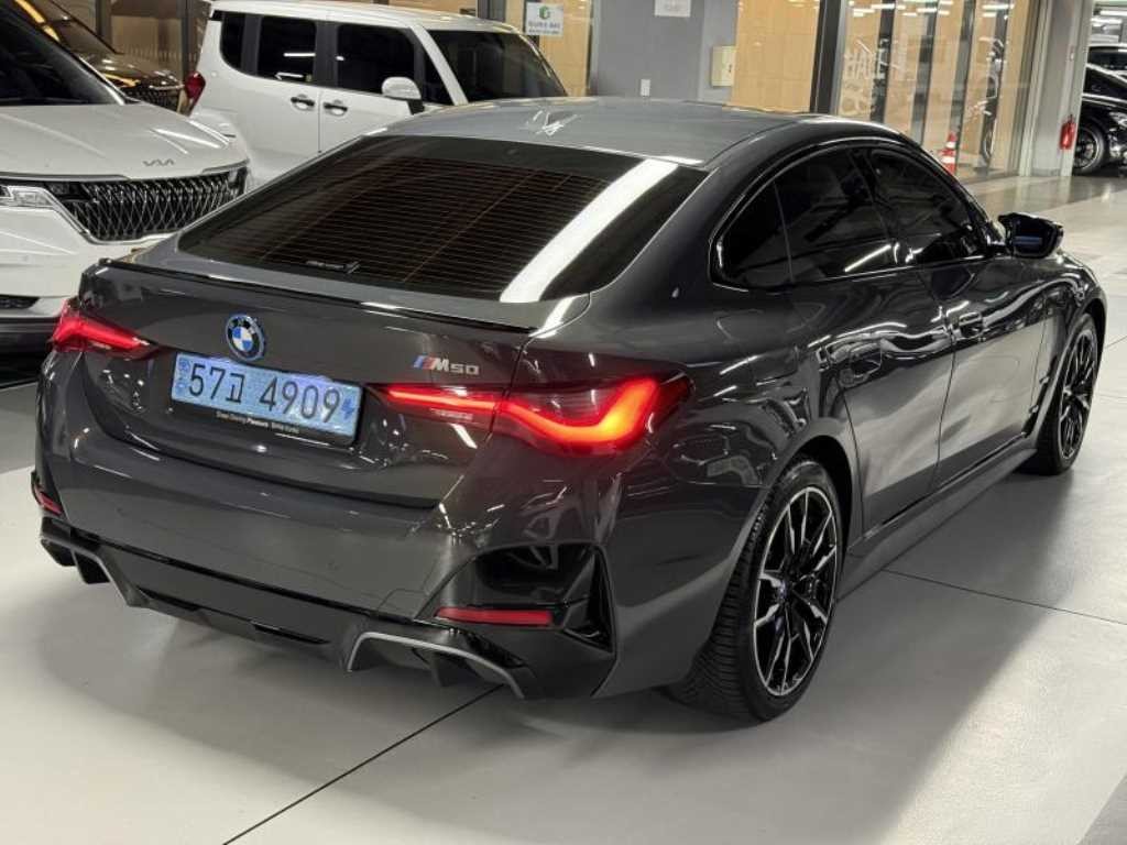 BMW i4 M50 프로 이미지 5