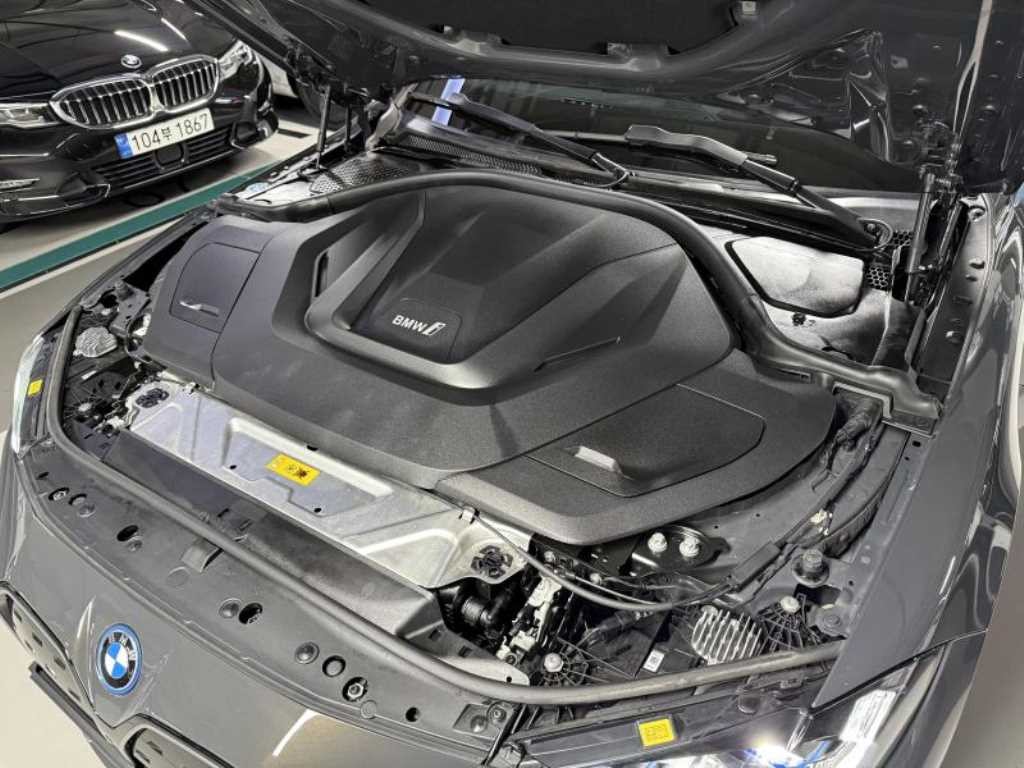 BMW i4 M50 프로 이미지 6