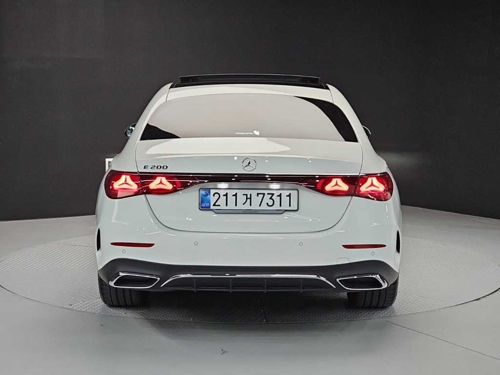 벤츠 E 클래스 E-클래스 W214 E200 AMG 라인 이미지 3