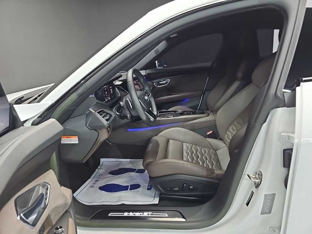 아우디 e-트론 GT GT 콰트로 프리미엄 이미지 10
