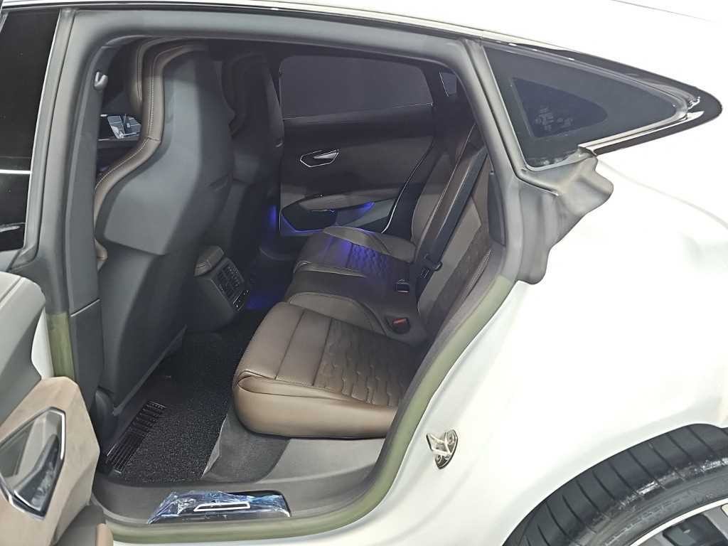 아우디 e-트론 GT GT 콰트로 프리미엄 이미지 11