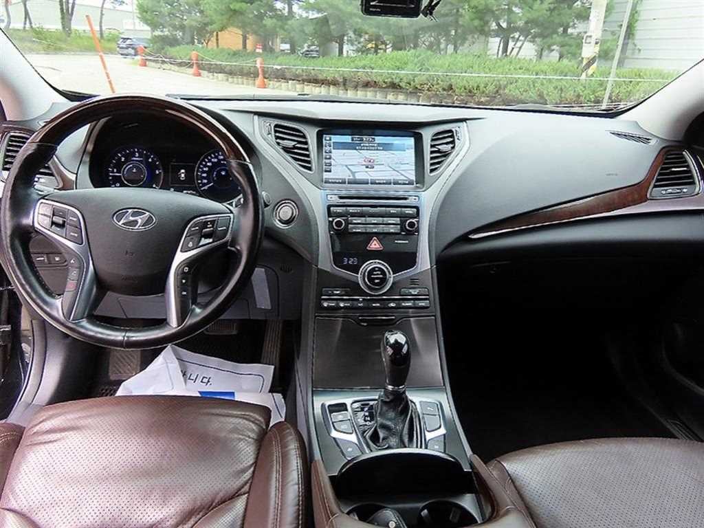 현대 그랜저 그랜저 HG HG220 PREMIUM 컬렉션 이미지 7