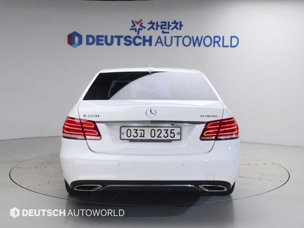 벤츠 E 클래스 E-클래스 W212 E220 블루텍 아방가르드 이미지 4