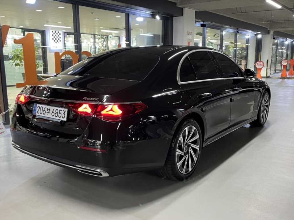 벤츠 E 클래스 E-클래스 W214 E300 4MATIC 익스클루시브 이미지 4