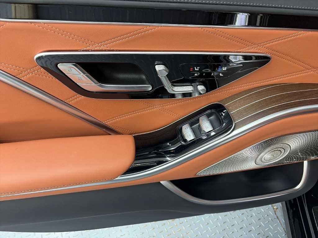벤츠 S 클래스 S클래스-W223 마이바흐 S680 4MATIC 이미지 13