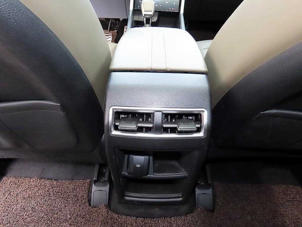 KG모빌리티(쌍용) 토레스 1.5 GDI-T 4WD T7 이미지 16