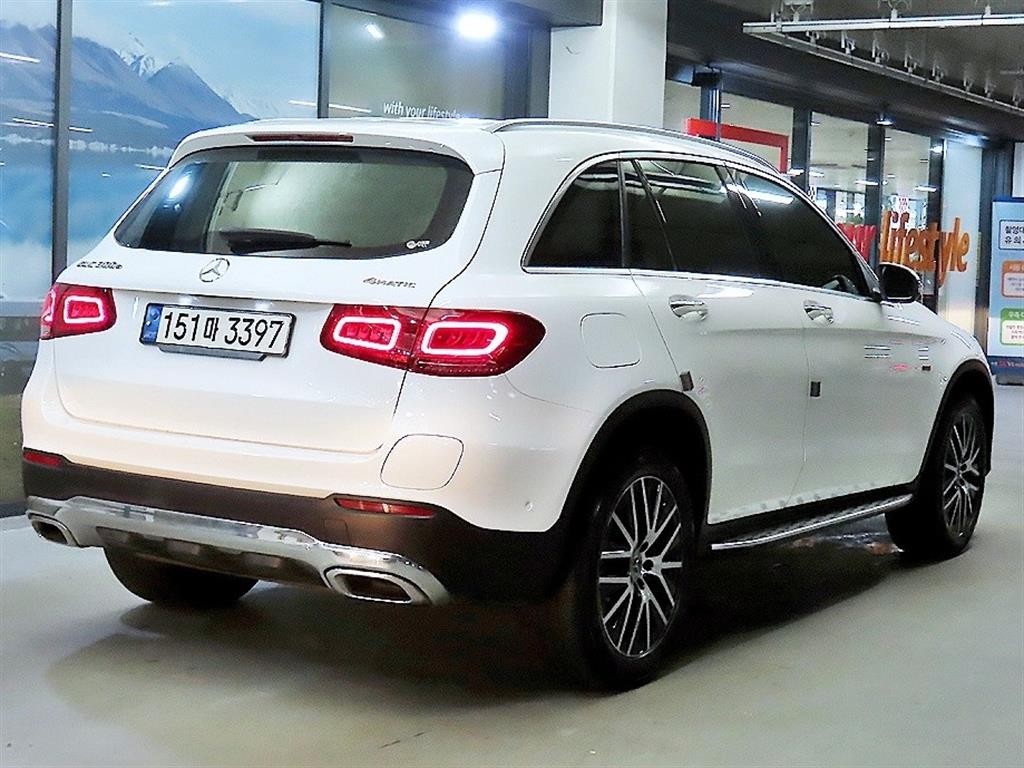 벤츠 GLC 클래스 GLC클래스 X253 GLC 300 e 4MATIC 이미지 4