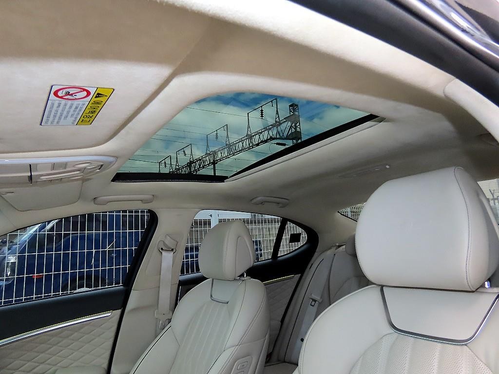 제네시스 G70 3.3T 스포츠 AWD 프레스티지 이미지 17