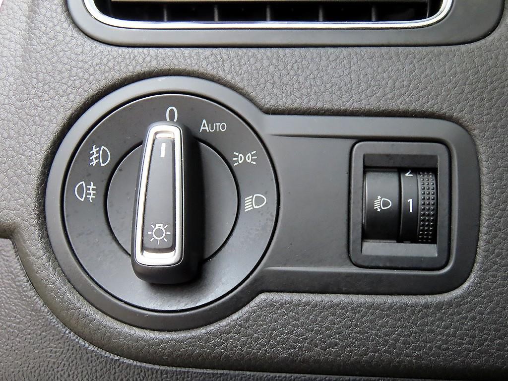 폭스바겐 폴로 1.4 TDI 블루모션 R-LINE 이미지 12