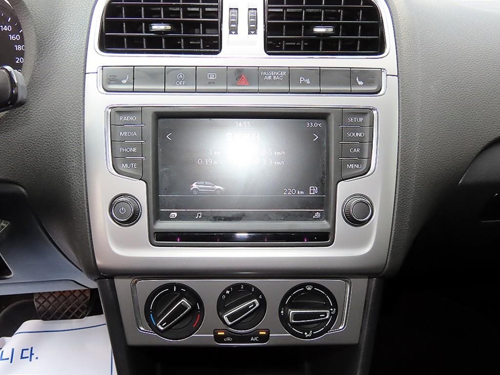 폭스바겐 폴로 1.4 TDI 블루모션 R-LINE 이미지 13