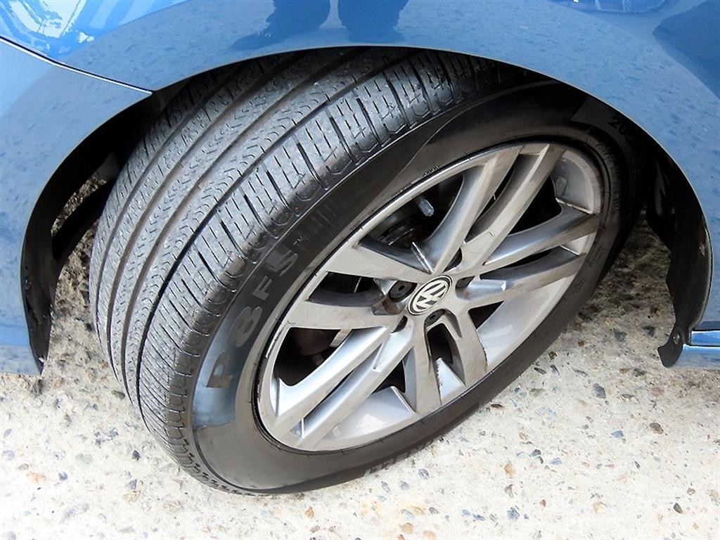 폭스바겐 폴로 1.4 TDI 블루모션 R-LINE 이미지 19