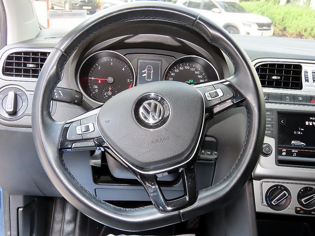 폭스바겐 폴로 1.4 TDI 블루모션 R-LINE 이미지 8