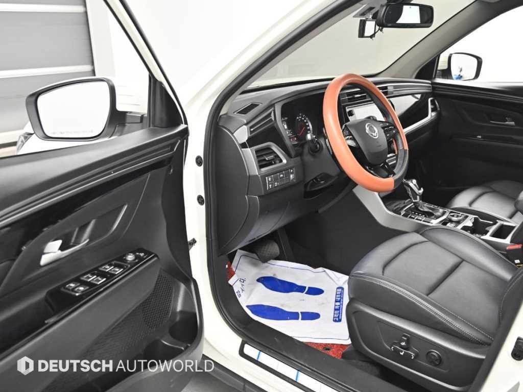 KG모빌리티(쌍용) 코란도 뷰티풀코란도 2WD 가솔린 1.5 C7 이미지 11