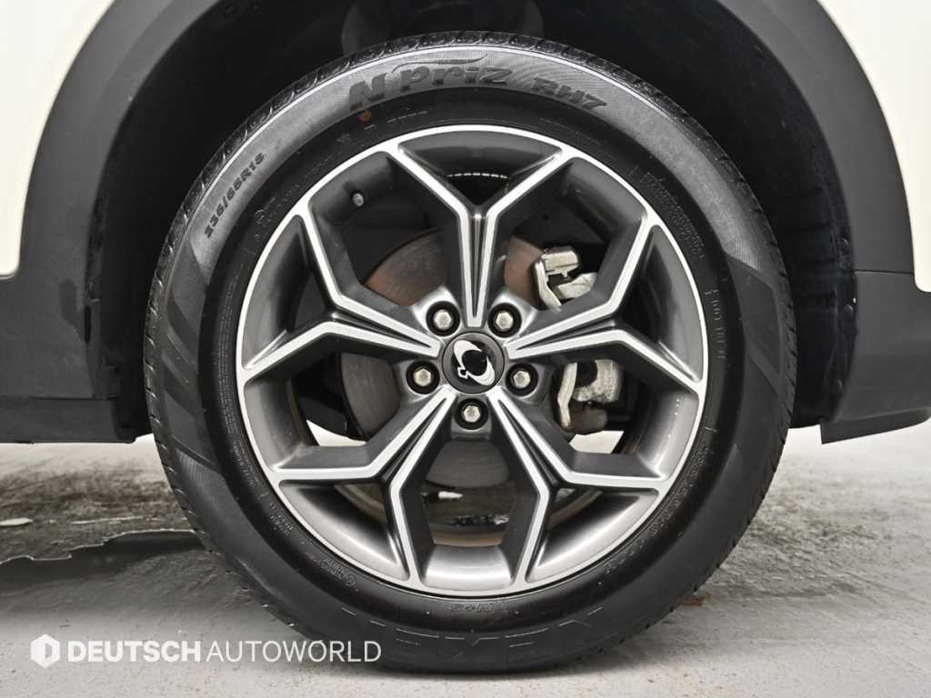 KG모빌리티(쌍용) 코란도 뷰티풀코란도 2WD 가솔린 1.5 C7 이미지 5