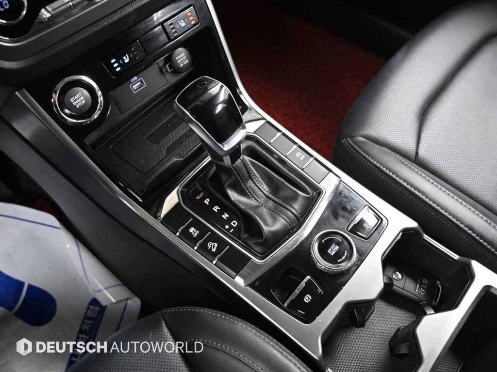 KG모빌리티(쌍용) 코란도 뷰티풀코란도 2WD 가솔린 1.5 C7 이미지 9