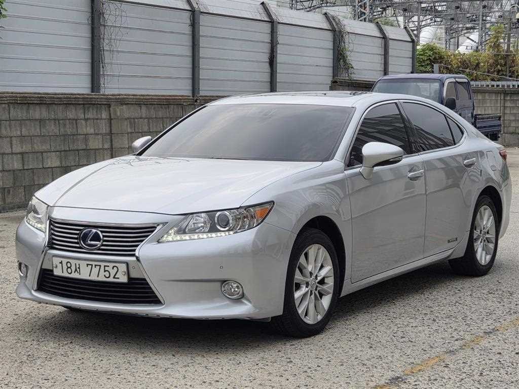 렉서스 ES 뉴ES300h 프리미엄 이미지 2