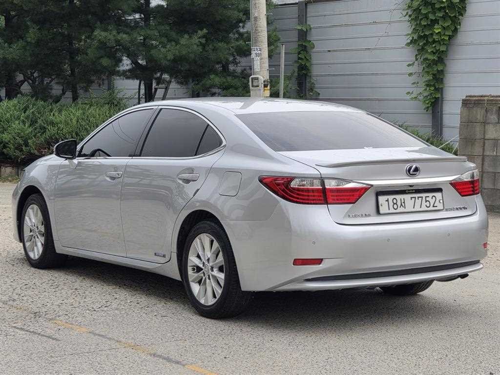 렉서스 ES 뉴ES300h 프리미엄 이미지 3