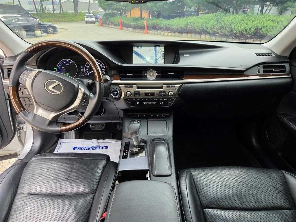 렉서스 ES 뉴ES300h 프리미엄 이미지 7