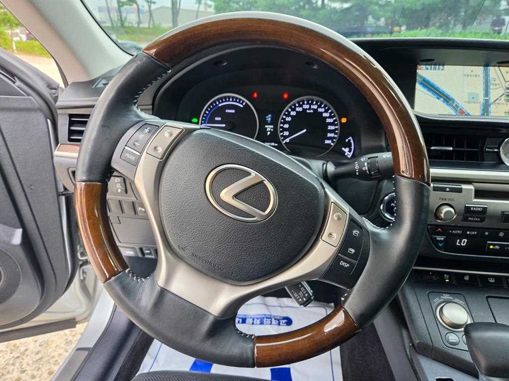 렉서스 ES 뉴ES300h 프리미엄 이미지 8