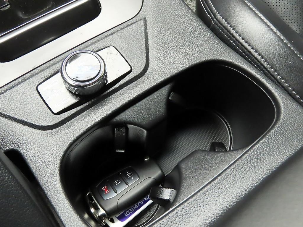 KG모빌리티(쌍용) 렉스턴 더 뉴 렉스턴 스포츠 디젤 2.2 4WD 프레스티지 이미지 12
